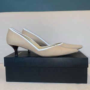 Tahari Linen/White Pointed Kitten Heels Size 8